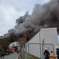 brand_lagerhalle_-_conradtystrasse_2.jpg